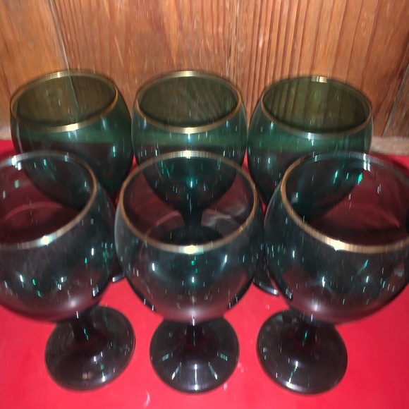 Libbey Green Wine Glass Set of 5 - Picture 2 of 6